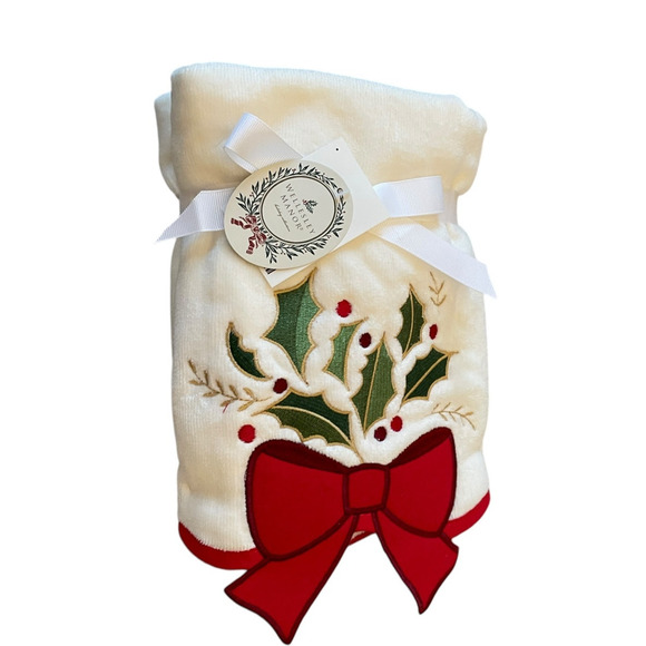 Wellesley Manor Christmas Holly Bow Embroidered Decorative Hand Towel Set of 2 - Picture 11 of 15